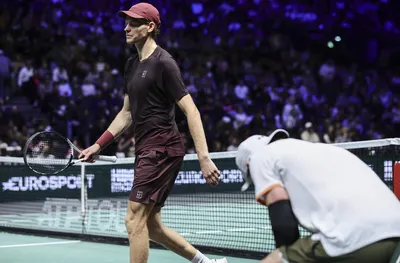 Синер без проблеми на старта в Париж (ВИДЕО)