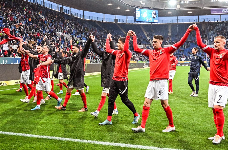 Фрайбург в зона Шампионска лига след мач със 7 гола (ВИДЕО)
