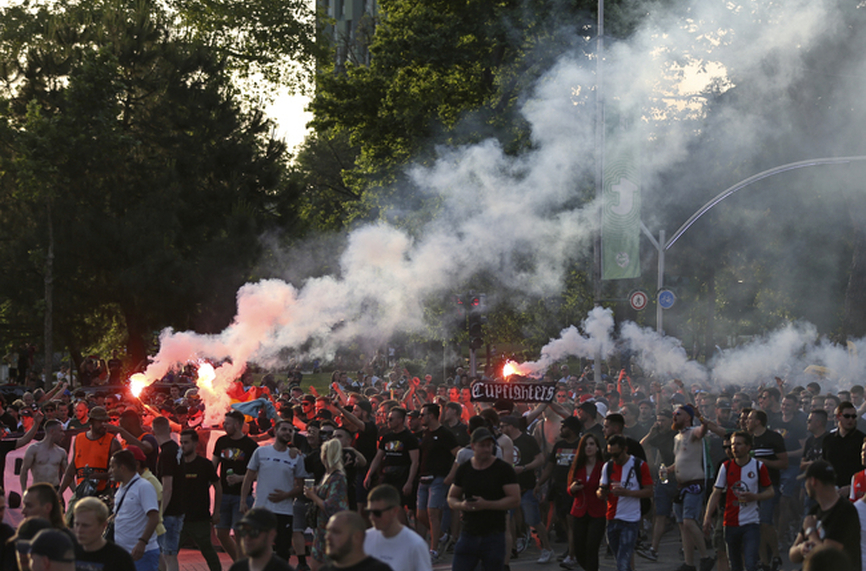 В Ротердам: Задържаха 72-ма заради безредици