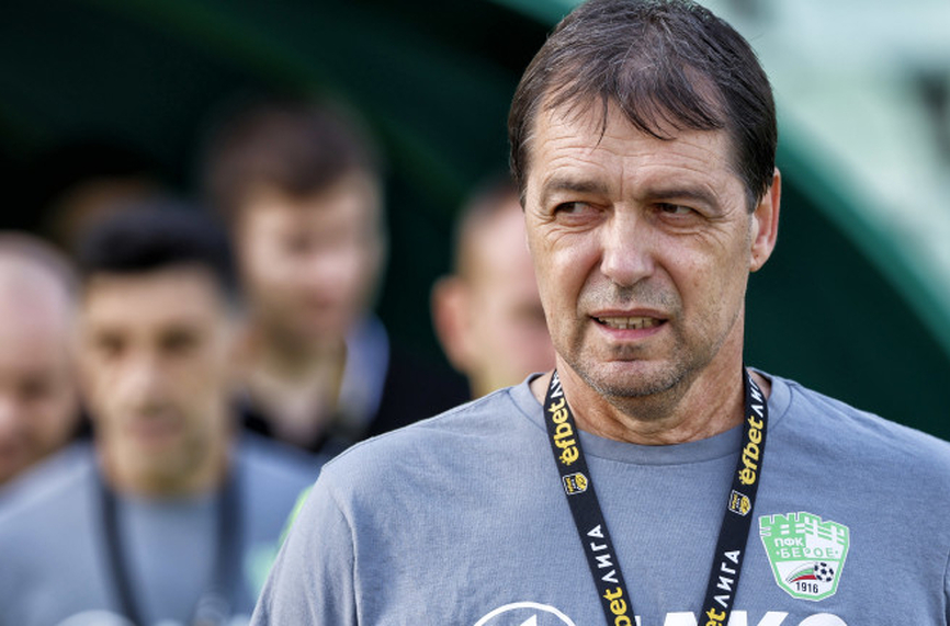 Петър Хубчев напуска Берое твърди Труд Треньорът е взел сам