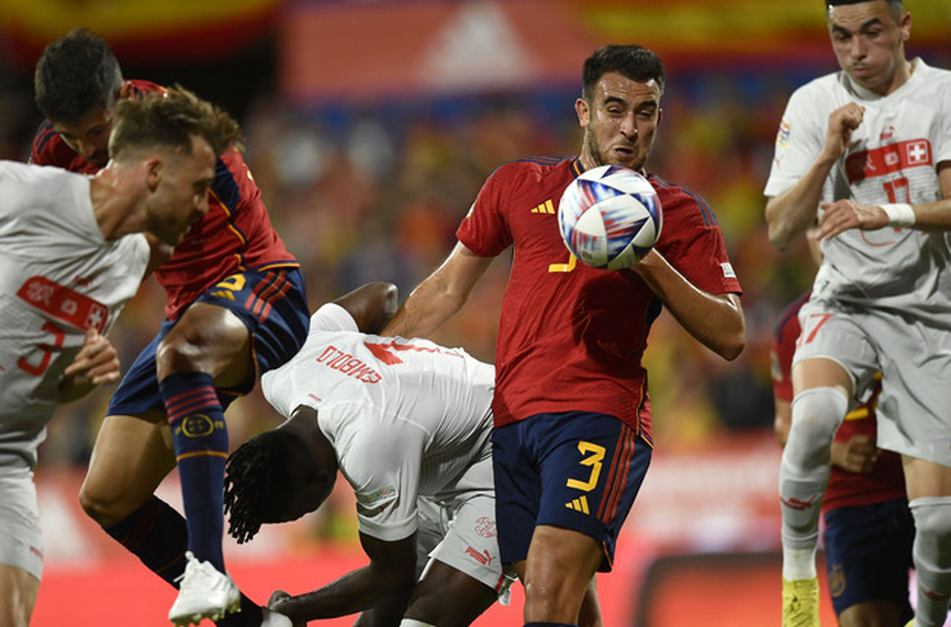 Старши треньорът на Испания Луис Енрике коментира мача от груповата