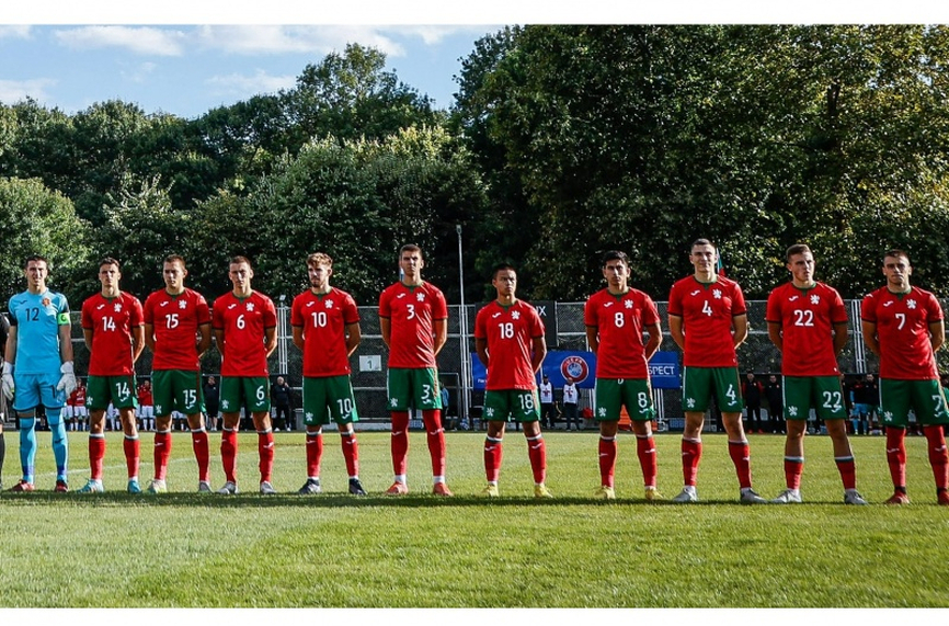 Българският национален отбор по футбол до 19 години се размина