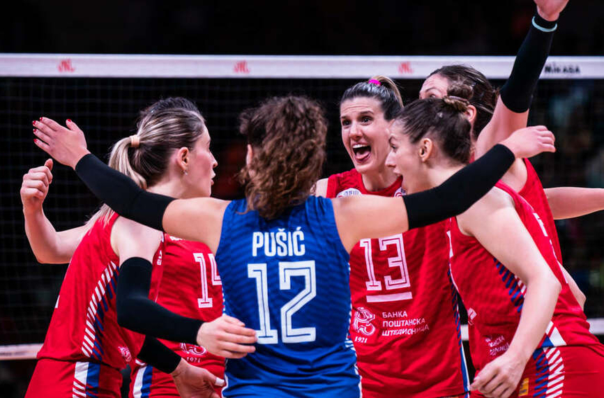 Националният отбор на Сърбия по волейбол за жени продължава без