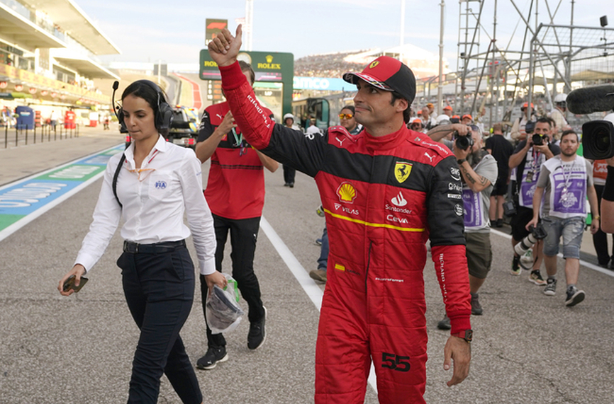 Испанецът Карлос Сайнц младши с Ферари ще стартира от първа позиция