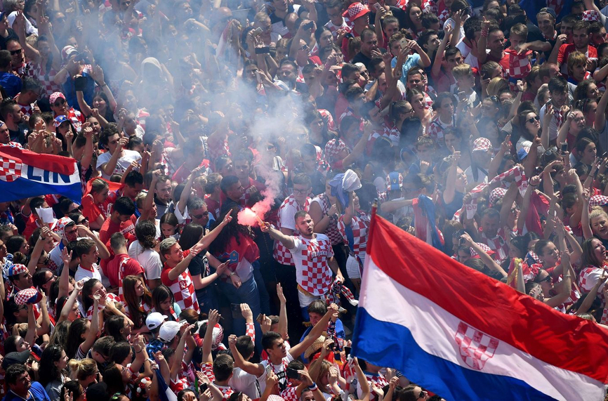Хърватската футболна федерация бе глобена и наказана от УЕФА  за расистко
