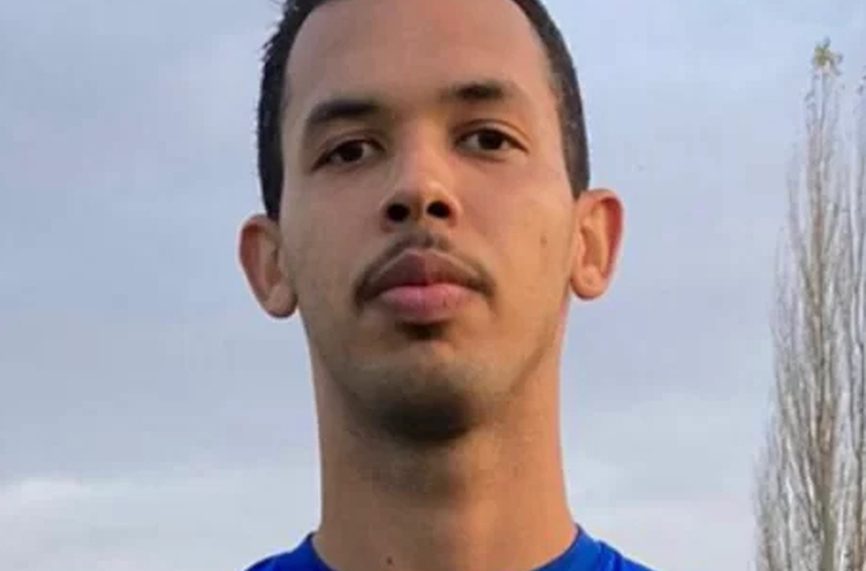 Младият бразилски нападател Емануел Виейра се очаква да продължи кариерата