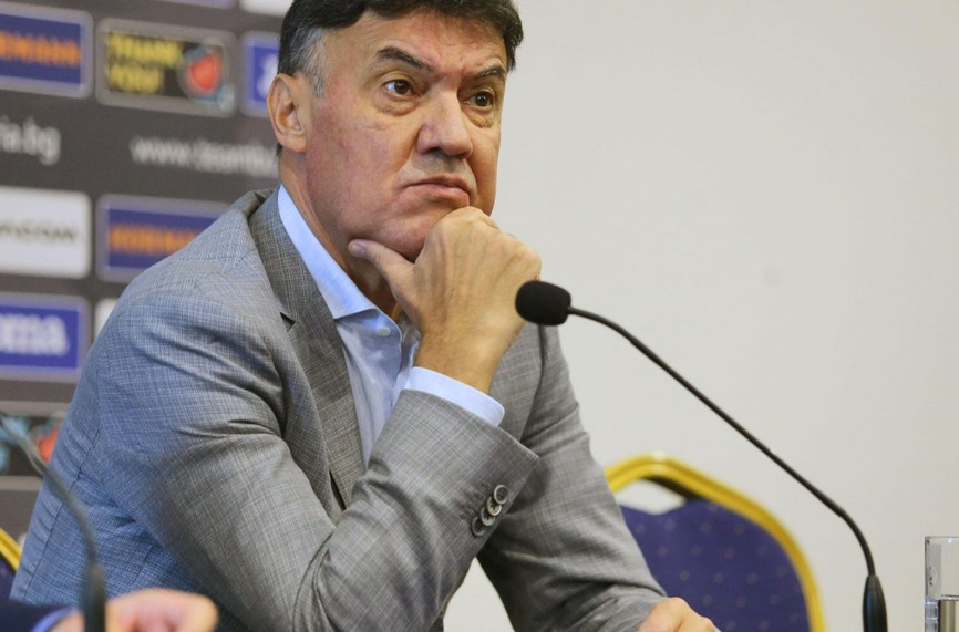 Президентът на Българския футболен съюз Борислав Михайлов ще замине за