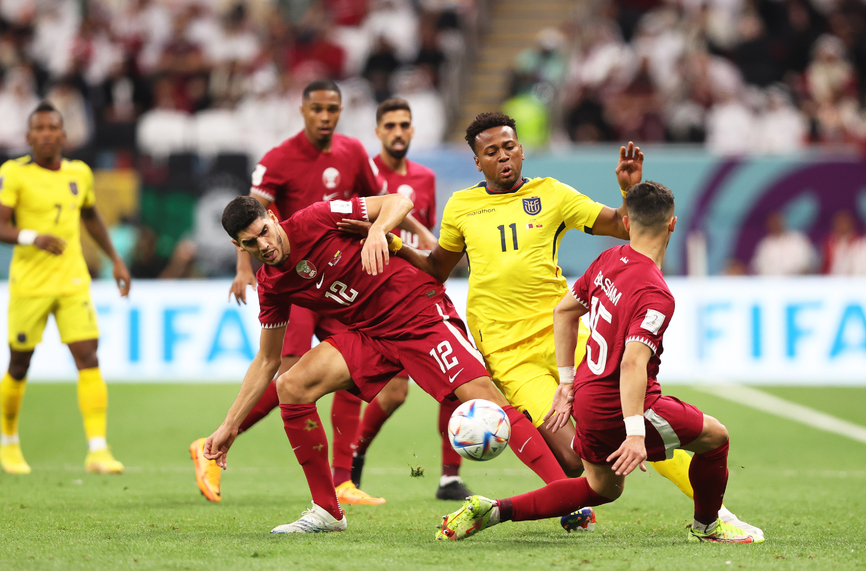 След дебютния си двубой от Световното първенство Катар се превърна