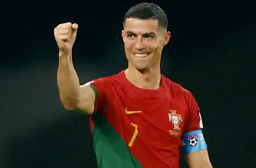 Капитанът на португалския национален отбор Кристиано Роналдо постави нови 3
