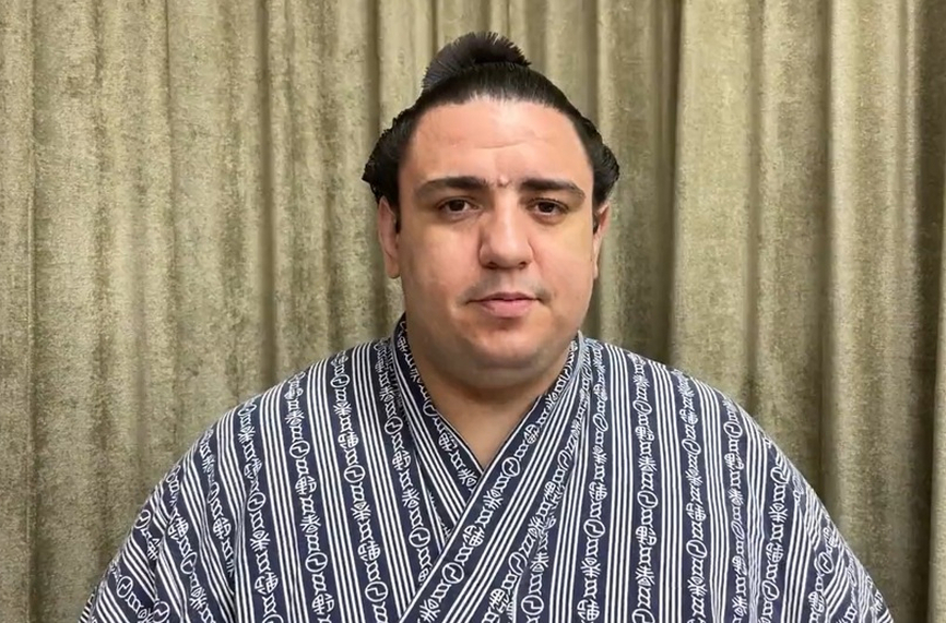 Даниел Иванов Аоияма постигна шеста победа на турнира по сумо в
