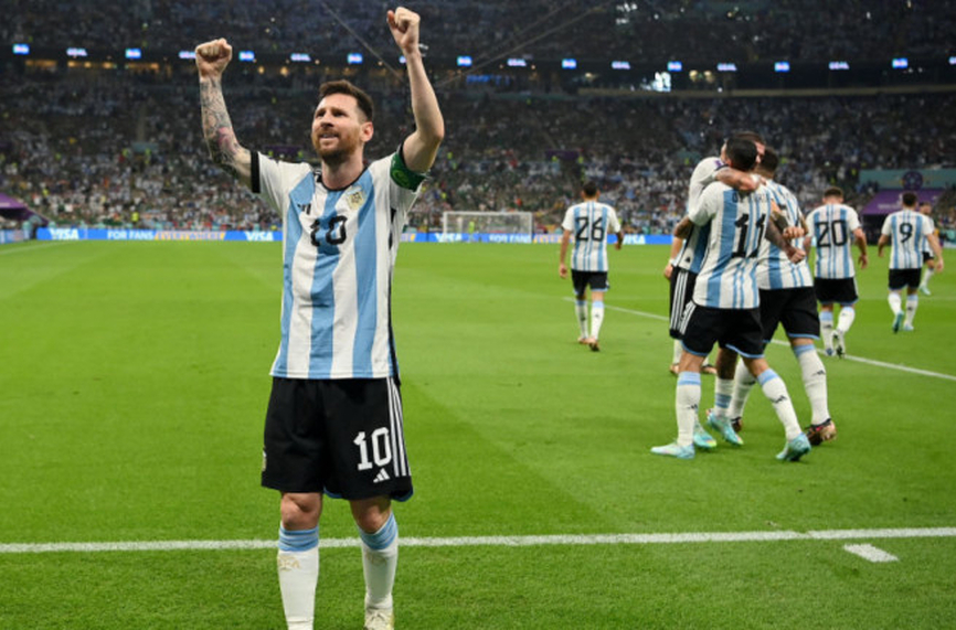 Аржентина докосва полуфинала в Катар