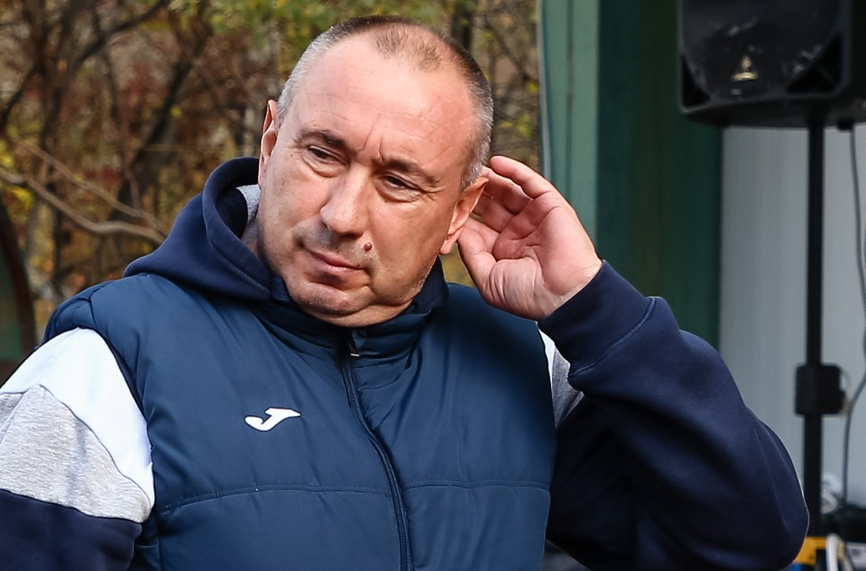 Треньорът на Левски Станимир Стоилов даде откровено интервю за пътя