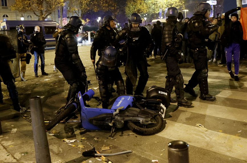 Общо 2000 полицаи ще бъдат разположени по улиците на френската