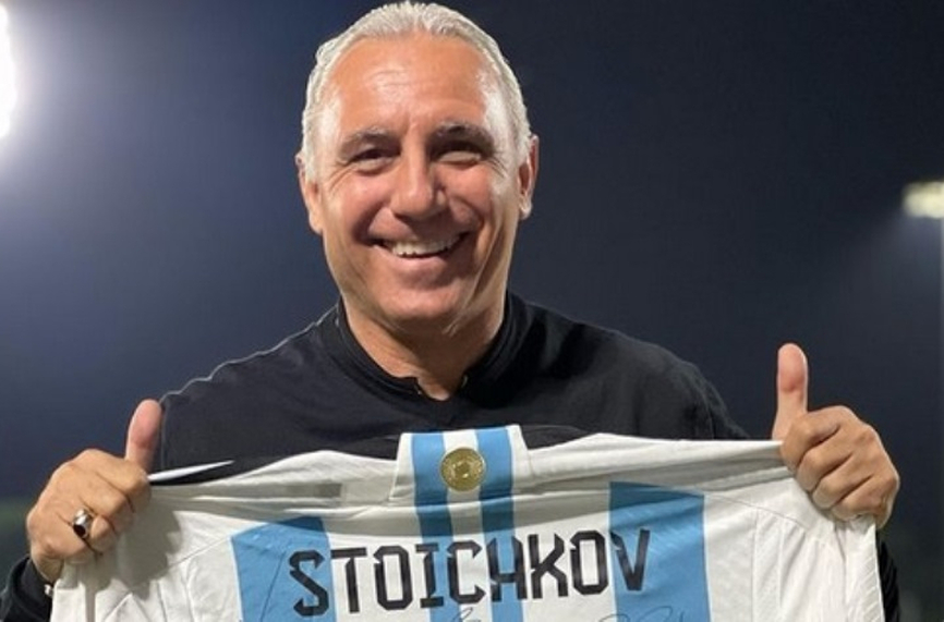 Легендата на българския футбол Христо Стоичков получи специален подарък на