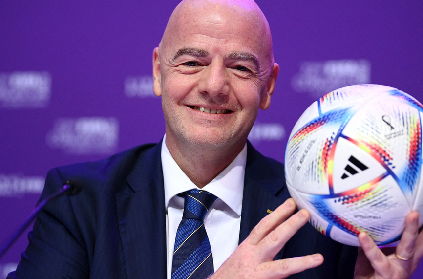 Президентът на ФИФА Джани Инфантино потвърди че през 2025 а