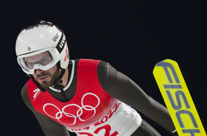 Владимир Зографски преодоля квалификациите на Световната купа по ски скок в