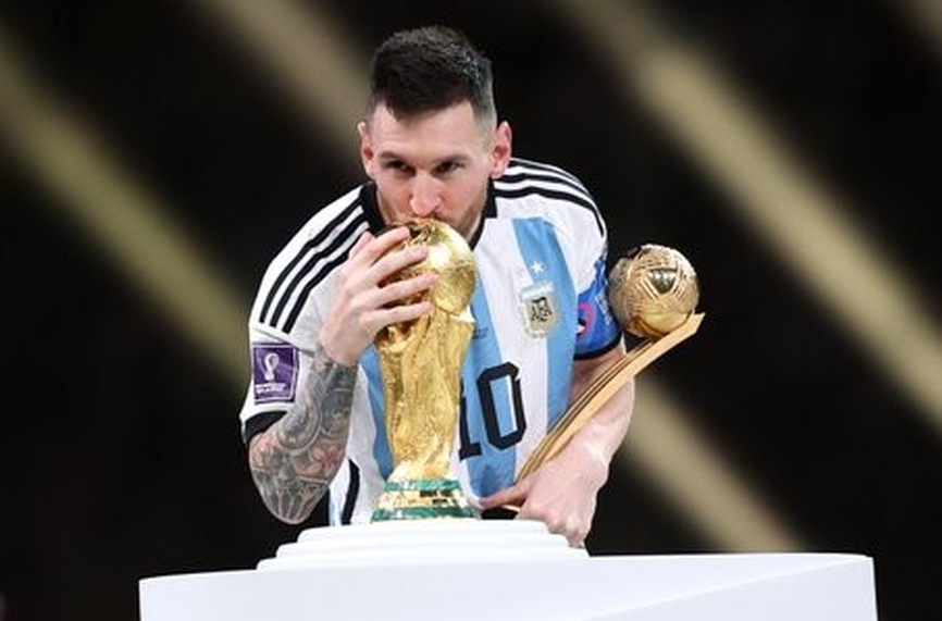 Лионел Меси спечели Златната топка за най добър футболист на Световното