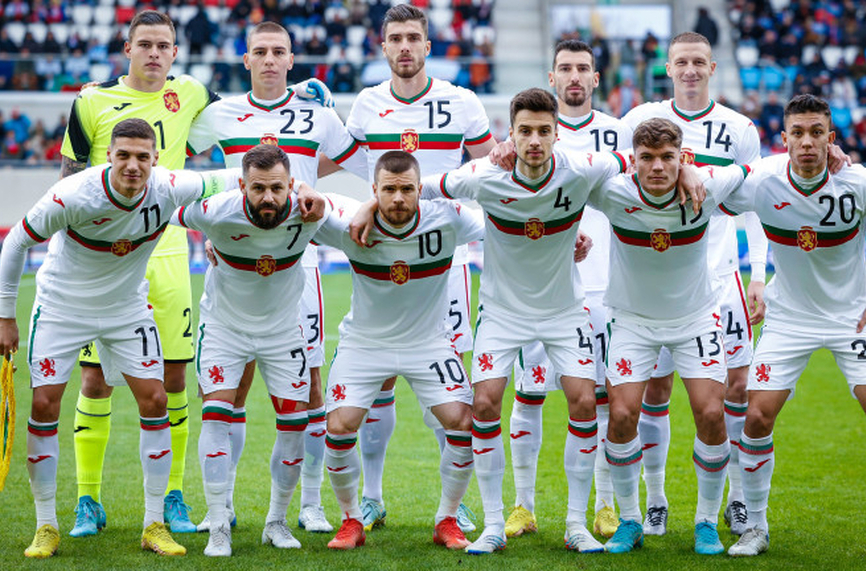 Националният отбор на България по футбол се придвижи една стъпка