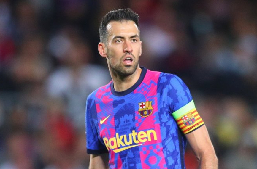 Полузащитникът на Барселона Серхио Бускетс е отхвърлил предложение на Ал