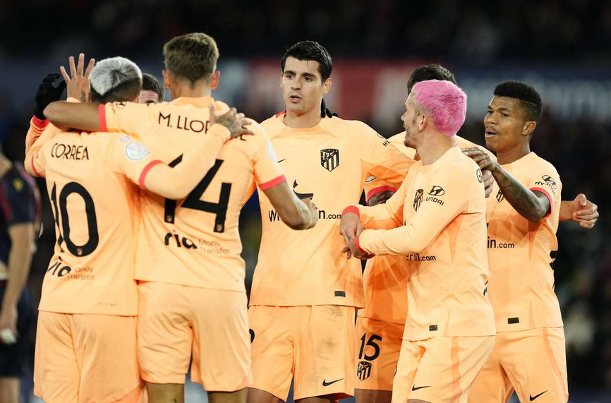 Атлетико Мадрид победи с 2 0 като гост третия в Ла