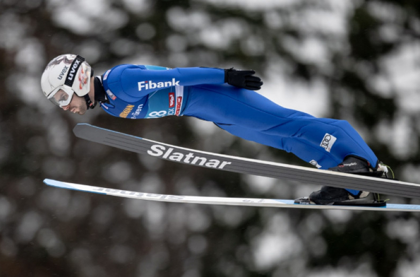 Японецът Рьою Кобаяши спечели състезанието от Световната купа по ски