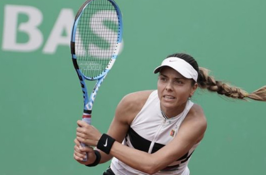 Най-добрата българска тенисистка Виктория Томова се класира за втория кръг