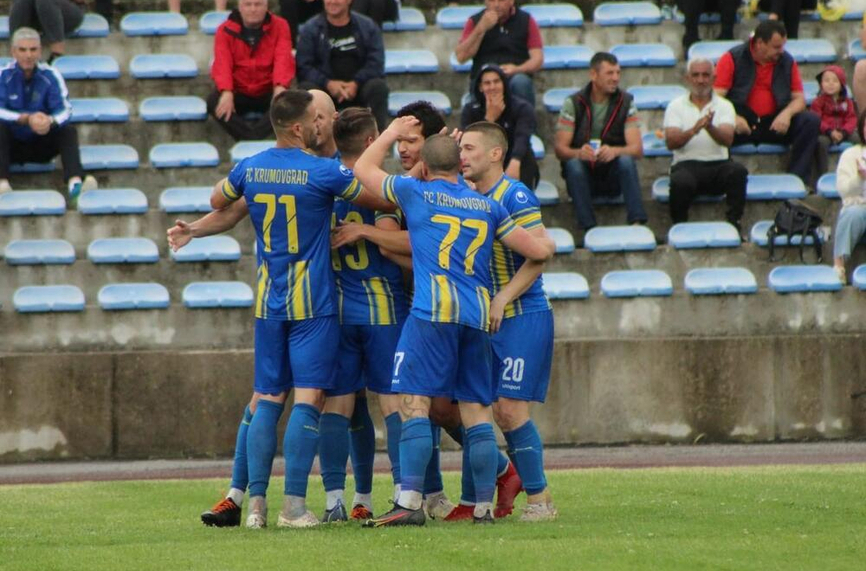 Крумовград записа нова победа във Втора лига и направи крачка