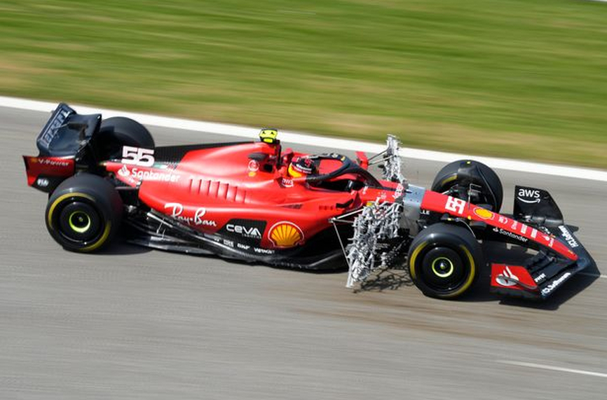 Отборът на Ферари започна сезон 2022 във Формула 1 с