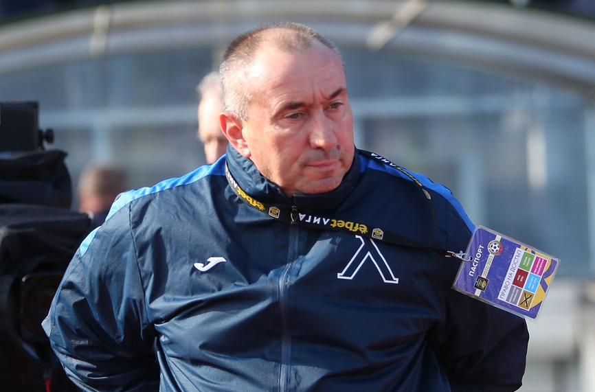 Треньорът на Левски Станимир Стоилов ще може да използва последното
