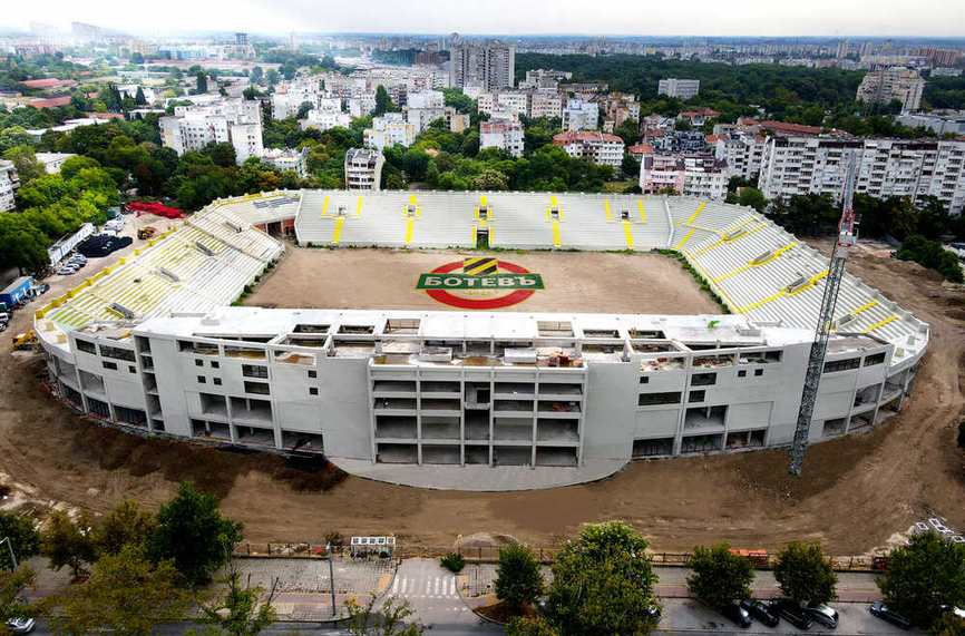 Строителят на стадион Христо Ботев пуска официално писмо с искане