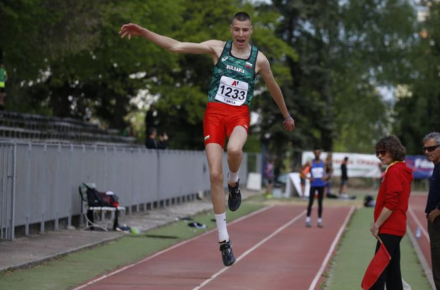 Божидар Саръбоюков завърши на четвърто място на финала в скока