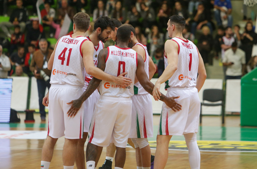 Българският национален отбор по баскетбол за мъже се изкачи с
