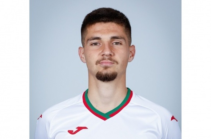 Защитникът на ЦСКА Християн Петров бе повикан в мъжкия национален