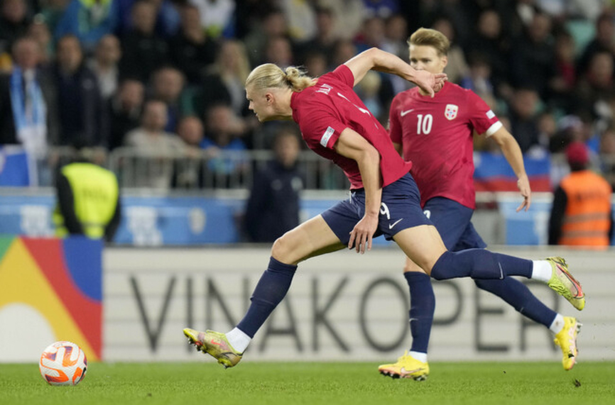 Норвежкият нападател Ерлинг Холанд ще пропусне европейските квалификации по футбол