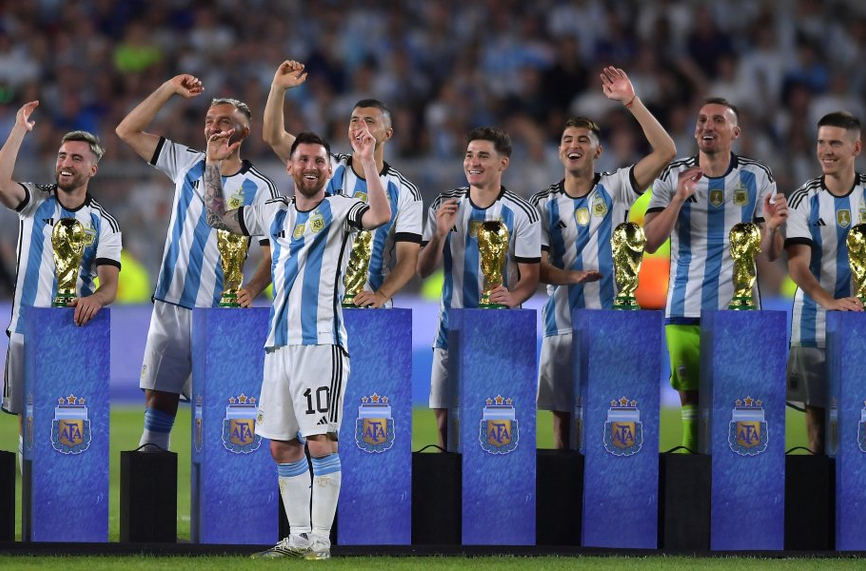 Аржентина победи с 2 0 Панама в първата си контрола като