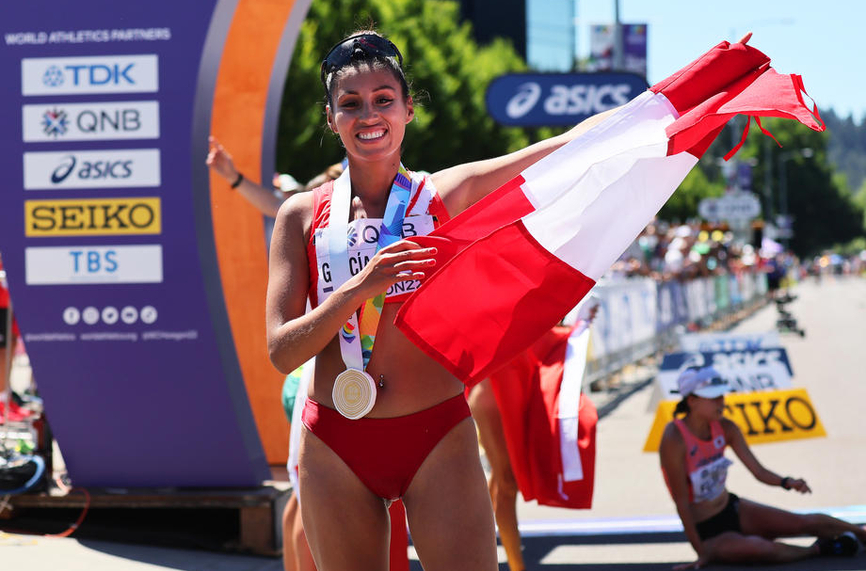 Перуанката Кимбърли Гарсия Леон подобри световния рекорд в спортното ходене