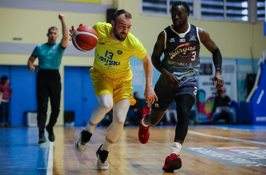 Черноморец продължава със силното си представяне в Националната баскетболна лига