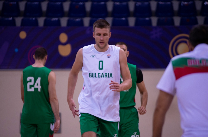 Иван Алипиев се върна в игра за Латина след дълго