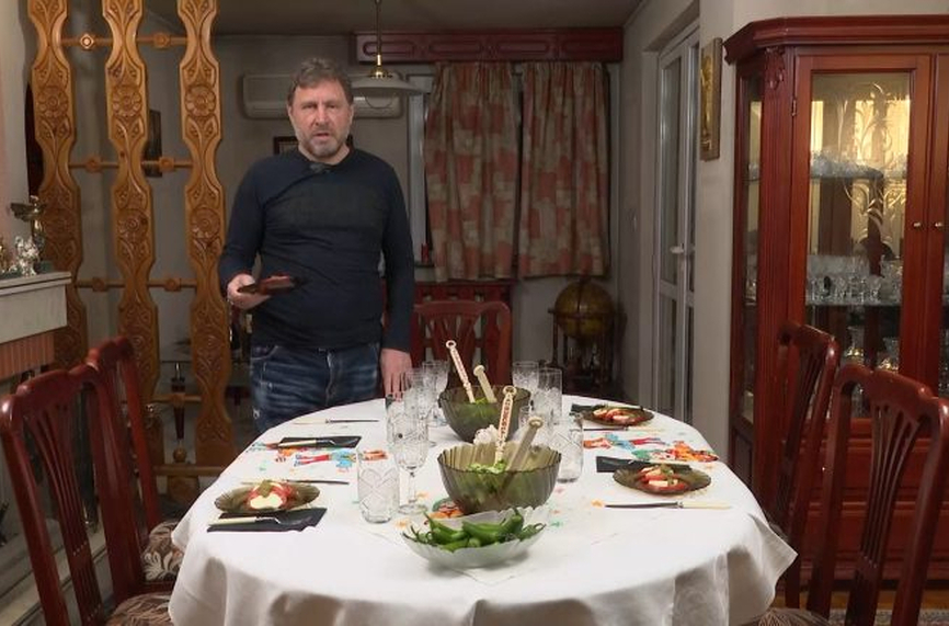 Един от най колоритните футболни треньори Велислав Вуцов влиза в кулинарното