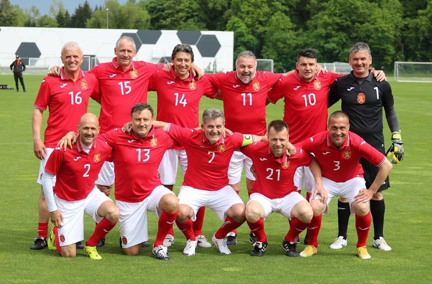 Националният отбор по футбол за ветерани с мач в Букурещ
