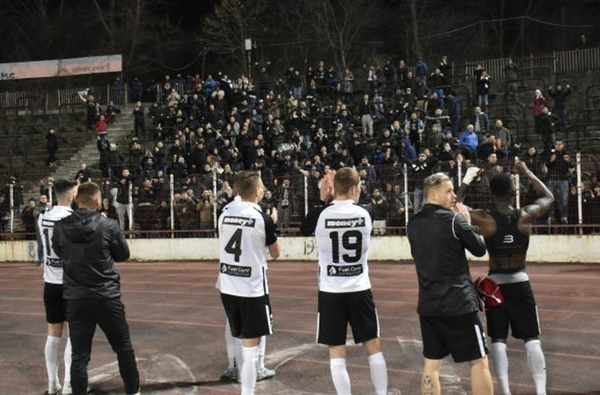 Представителният отбор на Локомотив Пловдив гостува на ЦСКА в трети