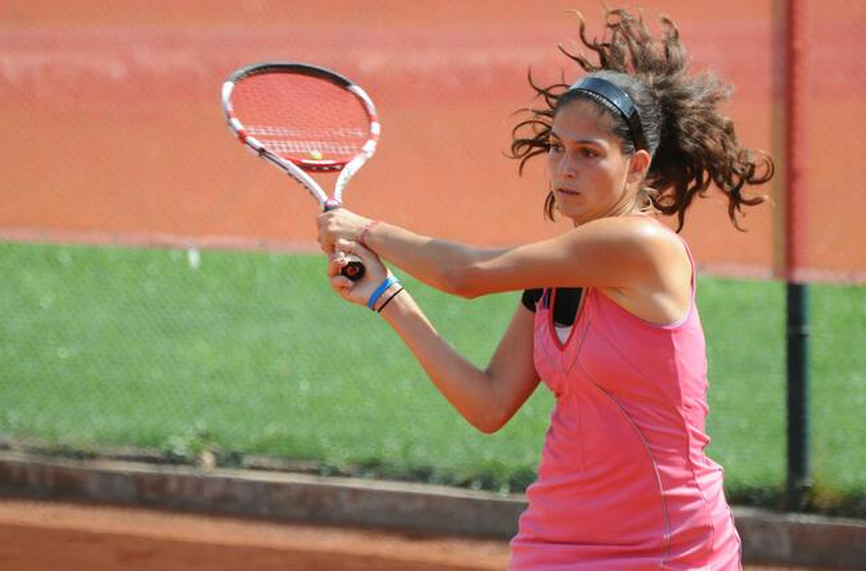Третата ракета на България в женския тенис Изабелла Шиникова отпадна