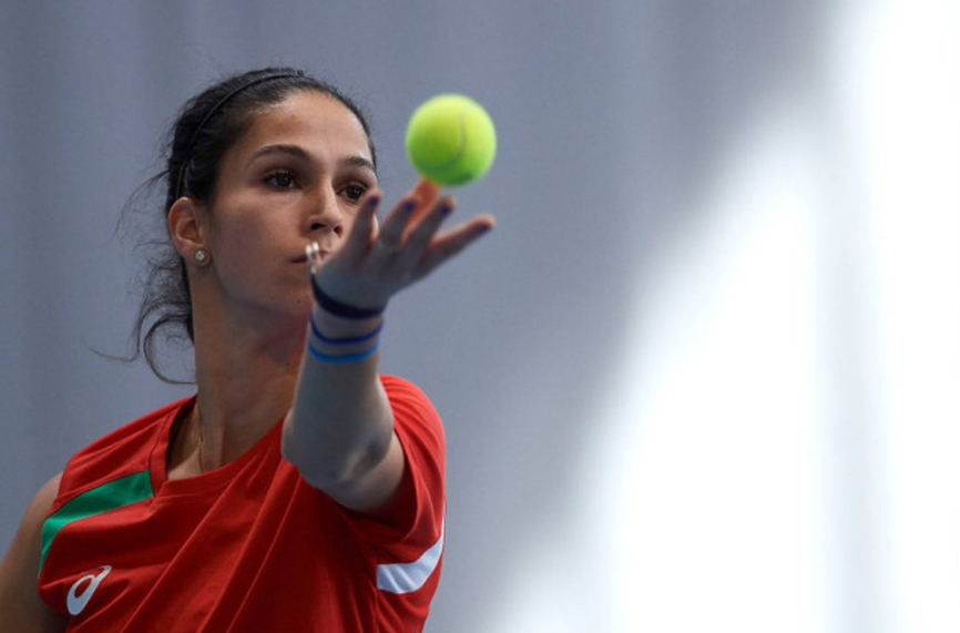 Шиникова загуби финала на двойки в Тунис