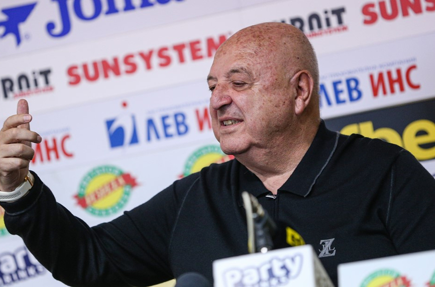 Президентът на Славия и дългогодишен ръководител в българския футбол Венцеслав