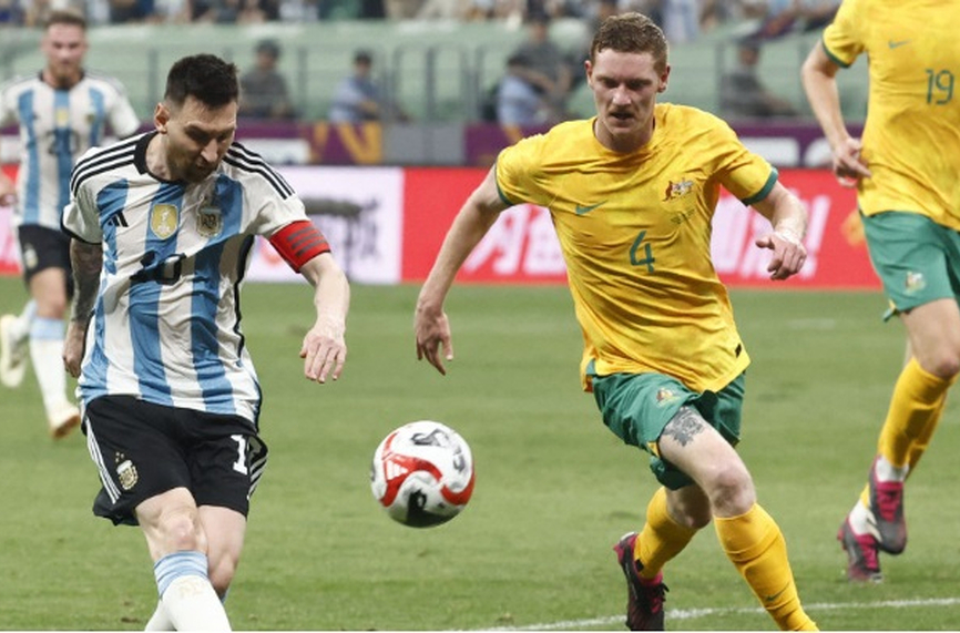 Световният шампион Аржентина победи Австралия с 2 0 в контрола играна