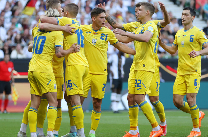 Футболните национали на Украйна ще донесат поне малко радост на