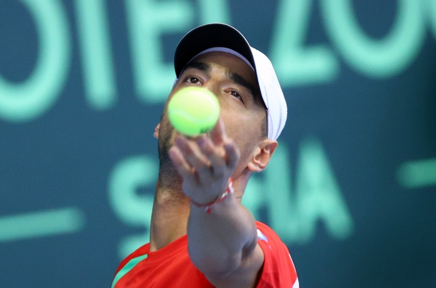Българският тенисист Димитър Кузманов загуби с 2:6, 6:3, 3:6 срещу