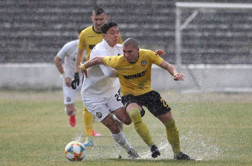 Още един футболист на Ботев Пловдив ще играе като преотстъпен