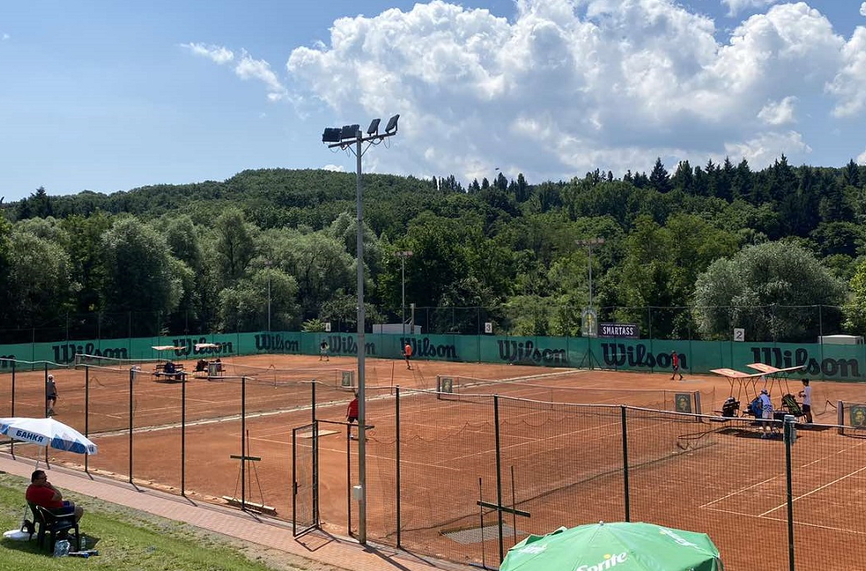 Седем български тенисисти се класираха за четвъртфиналите на сингъл на