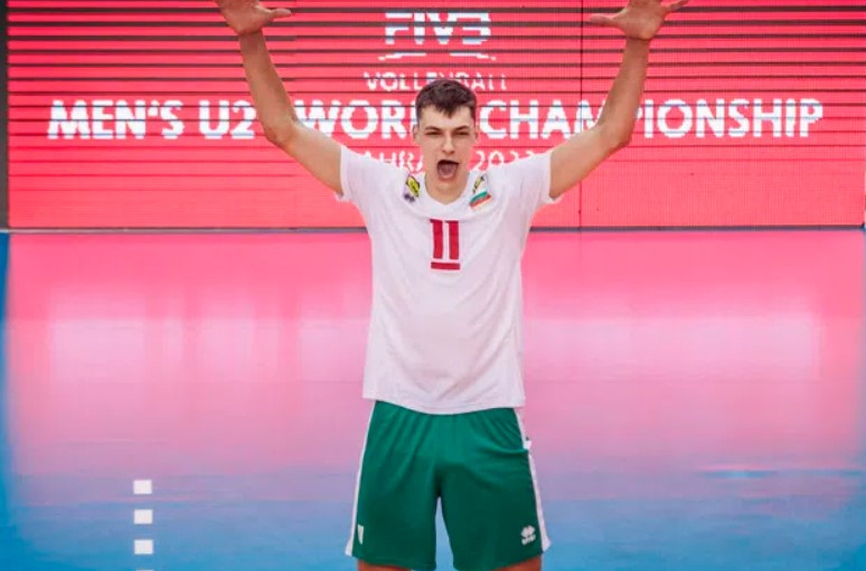 Капитанът  на националния волейболен отбор на България за младежи до